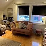 Lovely House In Lägenhet